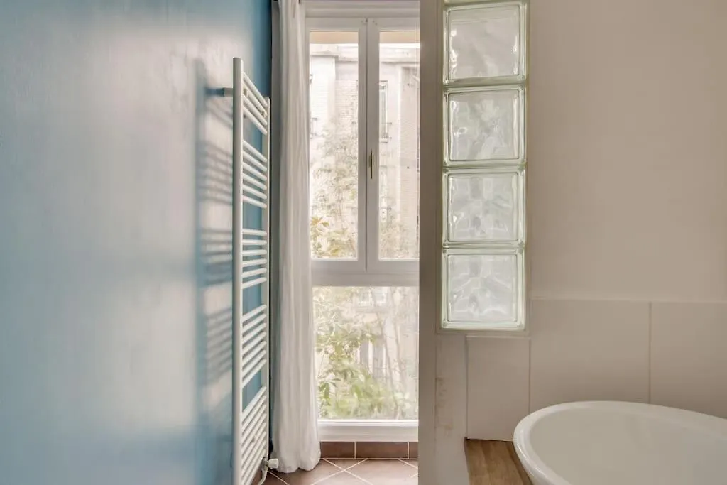 Apartment Elegance And Charm At Villa Leandre Paris France